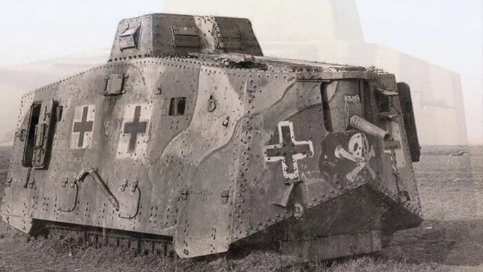 Disgusting tanks - World War I, Ilya Ehrenburg, Disguise, Artist