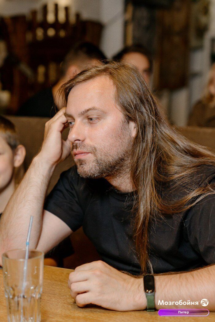 Хожу на квизы всякие старательно стараюсь не занимать последние места!