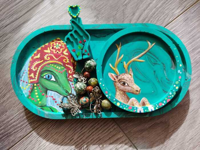 Malachite slide from under the brush - My, Traditional art, Drawing, Animalistics, Rat, Gypsum products, Acrylic, Gypsum casting, Painting, Story, Tales of Bazhov, Malachite, Malachite box, Deer, Gems, Lizard, Longpost