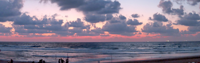 Склеено из 5 кадров. Исходный размер 12056 x 3799 (45.8 Мп), 131,0 МБ