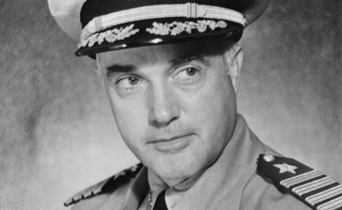 Чарльз Батлер Маквэй-третий. Его дед и отец были контр-адмиралами. Чарльз также дослужился до этого звания.