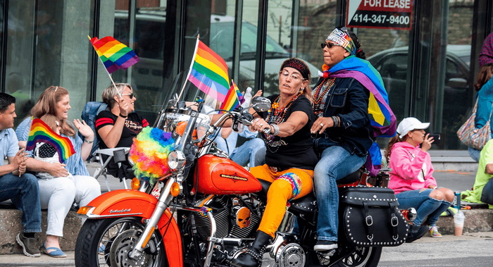 Можете себе представить этих существ с оружием в руках? Правильно — это тот самый случай, когда не можно, а нужно не стесняться в выражениях