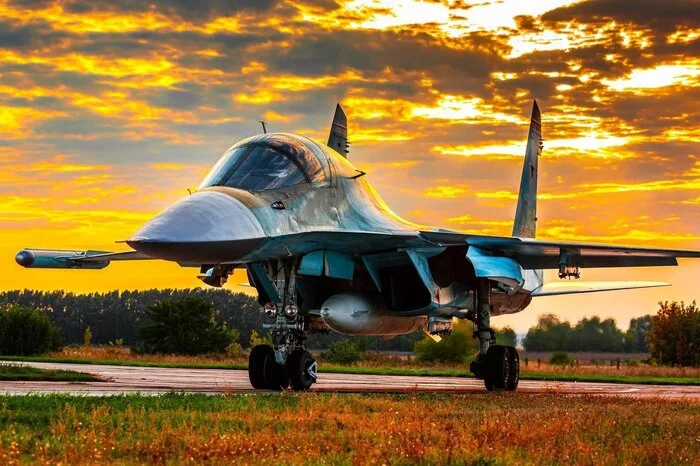 Su-34 (product T-10V; NATO reporting name: Fullback defender) - Fighter, Su-34, Military aviation