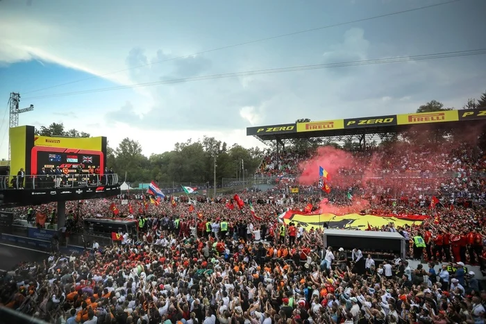 Red madness in Monza Park. Leclerc's brilliant game and tension at McLaren. Italian Grand Prix review - Race, Formula 1, Автоспорт, Italy, Monza, Ferrari, Charles Leclerc, Tiffosi, Carlos Sainz, Lando Norris, Oscar Piastri, Mclaren, Max Verstappen, Red bull, Red, Lewis Hamilton, George Russell, Mercedes, Victory, Yandex Zen (link), VKontakte (link), Longpost