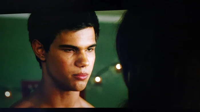 You are not my brother - Brother, dust, Freeze, Taylor Lautner, Sergey Bodrov, Similarity, Twilight (film), Film Brother