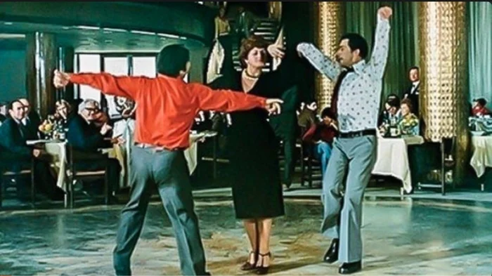 Frunzik Mkrtchyan was filming this scene drunk, which caused Danelia's anger. But we see her exactly like this - Comedy, Made in USSR, Director, George Danelia, Frunzik Mkrtchyan, Vakhtang Kikabidze, Mimino, A restaurant, Armenians, Holidays, Alcohol, Humor, Dancing, Actors and actresses, Soviet actors, Text, Longpost, Video