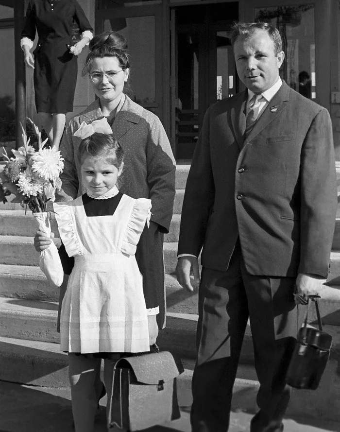 First time in the star class - the USSR, Yuri Gagarin, Made in USSR, School, Pupils, История России, Childhood in the USSR, Memory, Space, Cosmonautics, Black and white photo, 60th, Historical photo, Old photo, Film, Telegram (link), VKontakte (link), Longpost