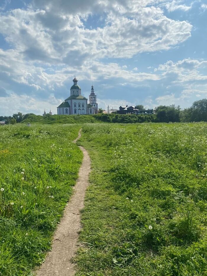 Суздаль. Ильинская церковь (Церковь Ильи Пророка). Фото: <a href="https://pikabu.ru/story/chem_znamenita_ilinskaya_tserkov_suzdalya_11768390?u=https%3A%2F%2Fvk.com%2Fokhotnikova_photo&t=%D0%90%D0%BD%D0%B0%D1%81%D1%82%D0%B0%D1%81%D0%B8%D1%8F%20%D0%9E%D1%85%D0%BE%D1%82%D0%BD%D0%B8%D0%BA%D0%BE%D0%B2%D0%B0%20%2F%20%D0%92%D0%9A%D0%BE%D0%BD%D1%82%D0%B0%D0%BA%D1%82%D0%B5&h=9e24cb0ea9ba394219045393df0e7d2b67c79e0f" title="https://vk.com/okhotnikova_photo" target="_blank" rel="nofollow noopener">Анастасия Охотникова / ВКонтакте</a>