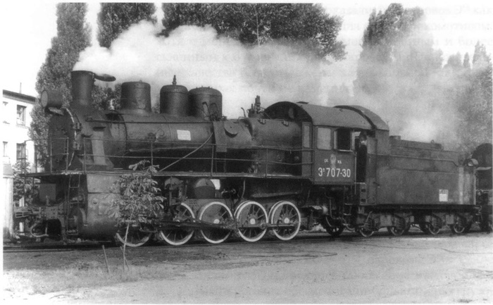 А вот конструкция паровой машины позволяет такие фокусы - дать момент без вращения