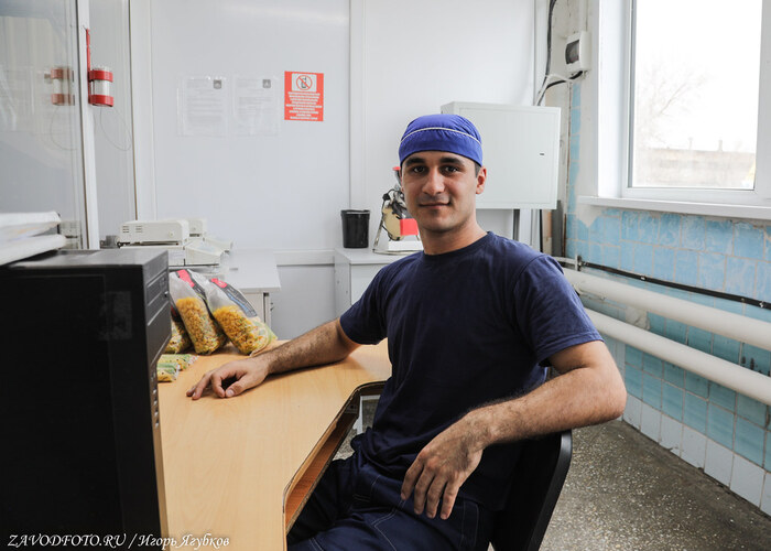 Из серии «Именно они делают Россию великой» - снято мной на Орской макаронной фабрике (Агро-Альянс ОМФ)