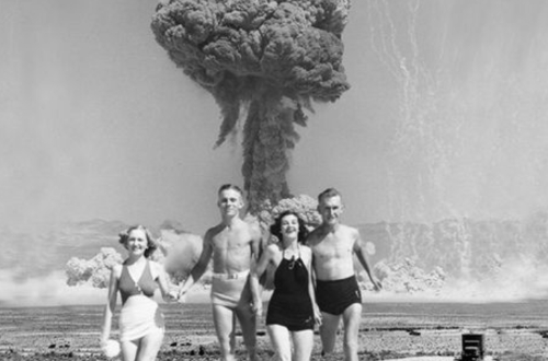 The day the atomic bomb was dropped on Quebec. It happened almost 72 years ago - Explosion, Catastrophe, Airplane, Atomic Alarm, Bomb, USA, Bomber, Bombardment