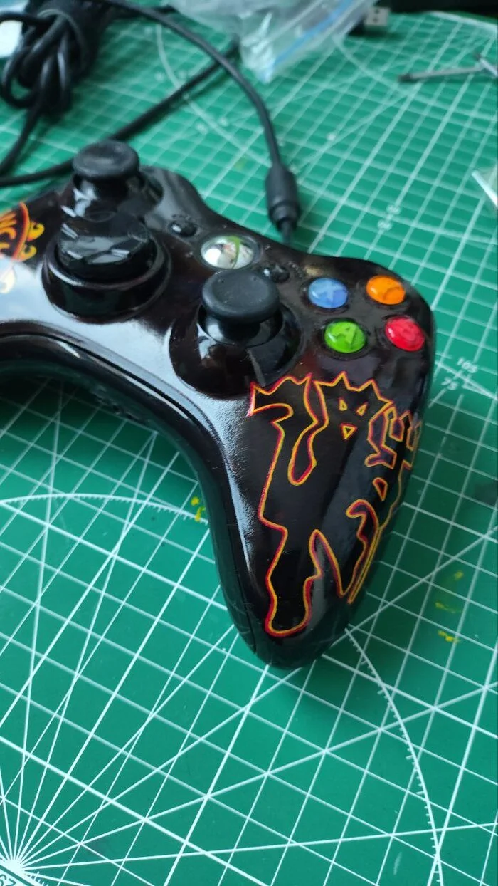 Drawing on the gamepad - Customization, Gamepad, Xbox, Manchester United, Acrylic, Longpost