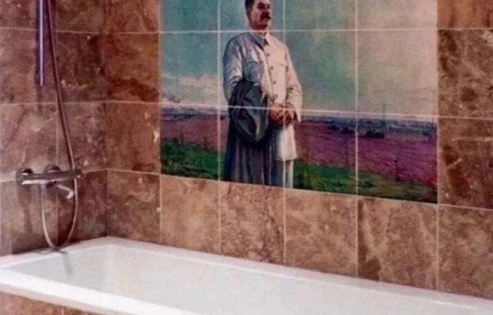 And I'm with the leader. In the rain - Humor, Stalin, Bathroom, Interior Design, Ceramic tile