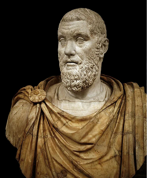 (Уцелевший бюст Макрина)