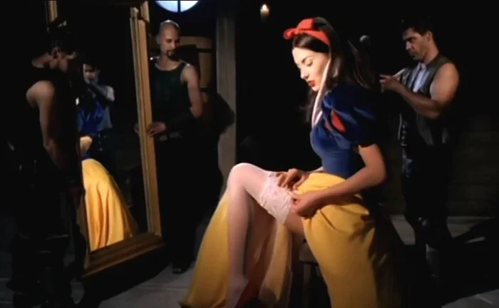 Der Snow White... - Snow White, Walt disney company, Rammstein, Video, Youtube, Song, Sonne