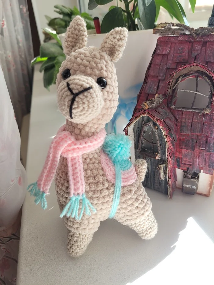 Alpaca crochet - My, Crochet, Knitting, Amigurumi, Needlework without process, Knitted toys, Alpaca, Animals, Plush Toys, Soft toy, Toys, Video, Vertical video, Longpost