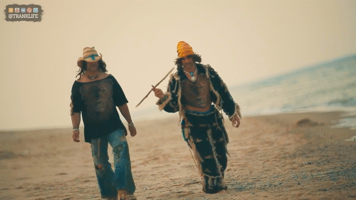 ДЭВИД И ПИТЕР ШАГАЮТ ПО ПЛАНЕТЕ