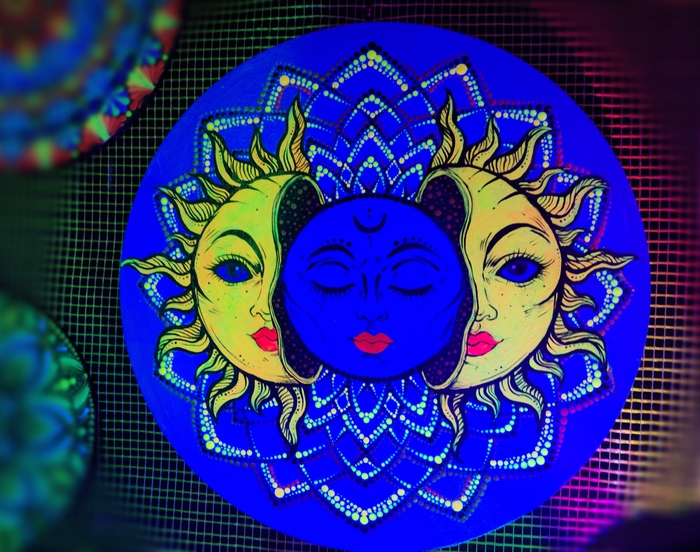 ☀️Жить, теряя счёт ночей и дней, а в трудный час РОДИТЬСЯ ВНОВЬ! Жить, в безумном пламени страстей, сжигая гнев оставить любовь! (с)