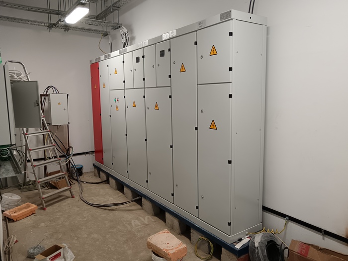 Жилая часть ВРУ. Просторная. Нежилая полный пиздец.