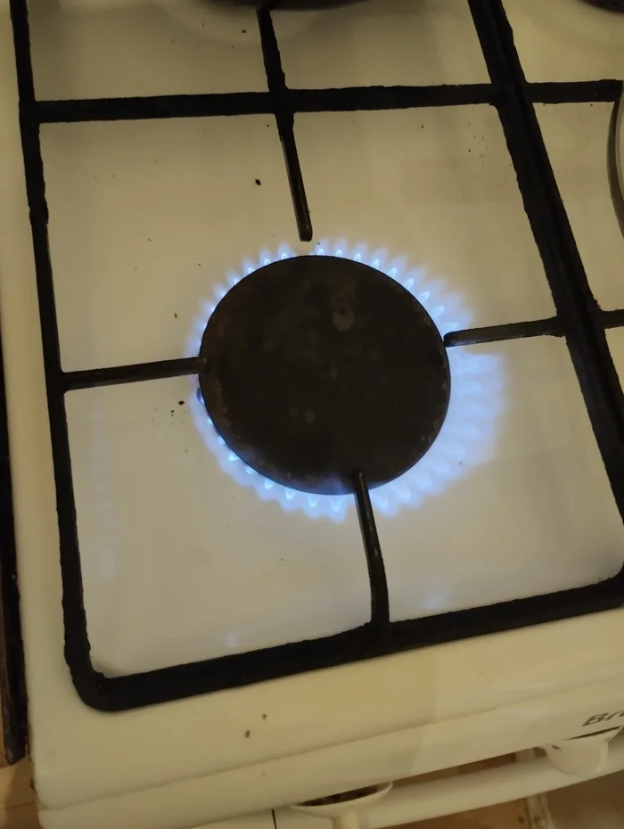 Help! What's wrong with the burner? - My, Help, Need advice, Family, Mat, Gas stove