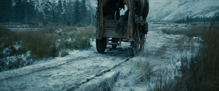 Хищника на тебя нет. По крайней мере пока. Да, эта жопа собаки в кадре - это и есть могущественное зло