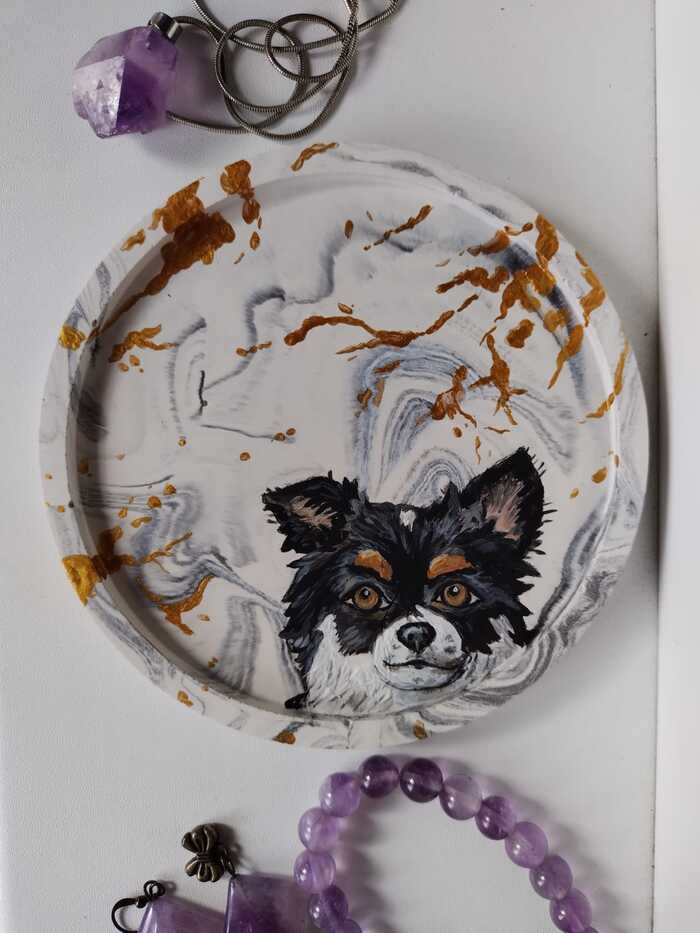 Pixel and Co on plaster - My, Animalistics, Traditional art, Drawing, Dog, Pets, Gypsum products, Gypsum casting, Gypsum, Acrylic, Stand, Chihuahua, The Dragon, Peonies, Marble, Art, Handmade, With your own hands, Video, Vertical video, Longpost