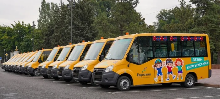 Russia presented Kyrgyzstan with 50 new minibuses - My, Russia, Politics, Kyrgyzstan, Negative