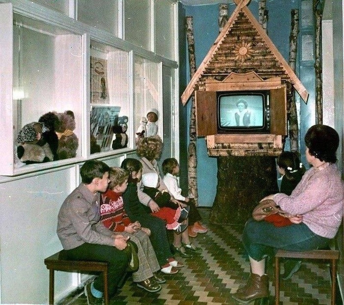    . 1981  , , , , , 80-, Telegram (), 