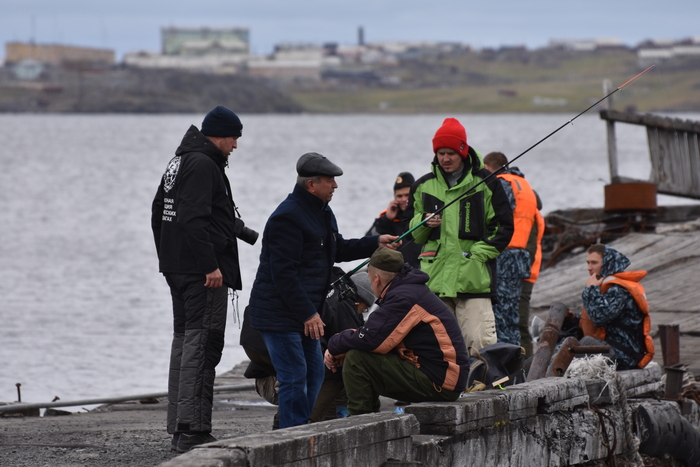 �������