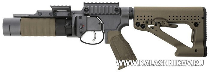 Предложенный бундесверу вариант Steyr GL40 с флажковым предохранителем и креплением на планку «пикатини» в варианте ручного гранатомёта