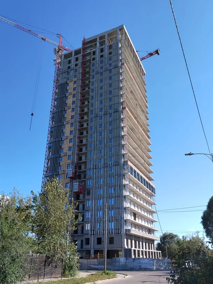 The first skyscraper of Blagoveshchensk) - New building, Town, Longpost, High-rise building, Architecture, Blagoveshchensk, The photo