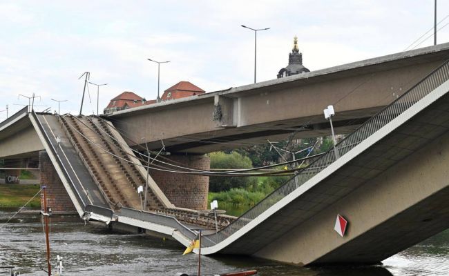 В Дрездене частично обрушился один из важнейших мостов через Эльбу - Мост, Происшествие