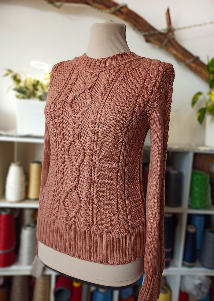 100% гребенной меринос - шерсть, из которой вяжут для младенцев, не колется в смысле