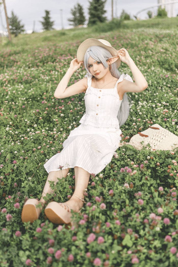 Фрирен в платье. Просто образ из "моей головы"