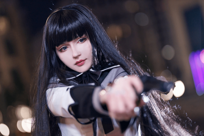 Хомура из аниме «Mahou Shoujo Madoka Magica» в образе волшебницы