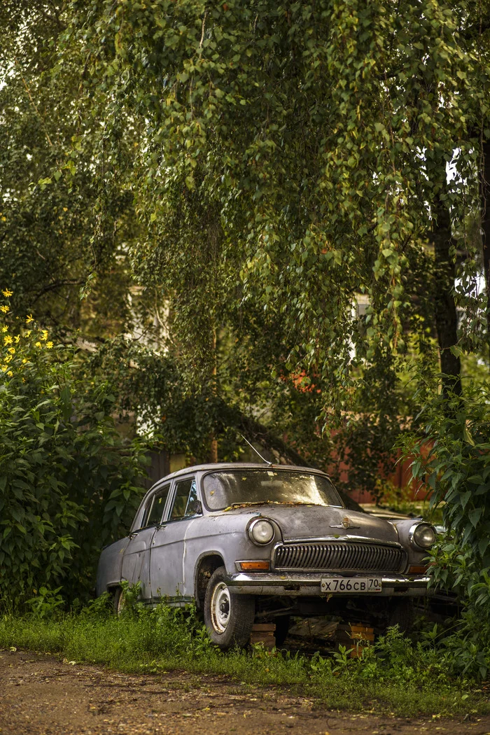 A piece of the old city - My, The photo, Town, Evening, Car, Tomsk, Gaz-21