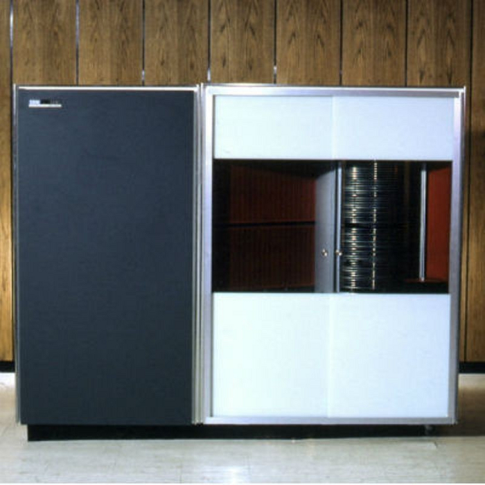 Дисковое хранилище IBM 1301
