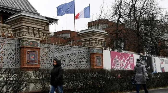 They haven't paid me my salary for six months: French ambassador detained in Moscow for stealing radios from cars at night - My, Politics, Russia, France, Crime, IA Panorama