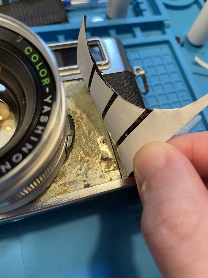 обклейки лепим на скотч без основания.