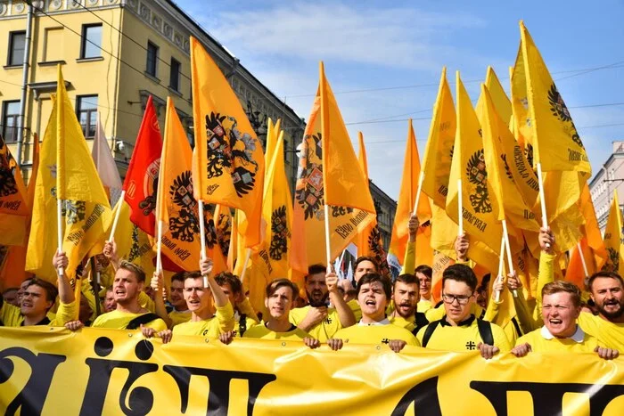 A secret march for the city's population with the slogan We are Russians - God is with us and Wagner flags took place in St. Petersburg* - news, Saint Petersburg, Chronicle, Special operation, Media and press, Religion, Gundyaev, Imperial flag, Tagline, A shame, Video, Vertical video, Telegram (link), Longpost, Politics, Court, Double standarts, Mask mode, Coronavirus, Alexander Beglov