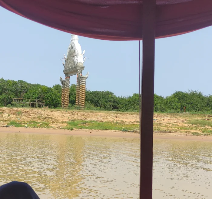 Tonle Sap Lake or Welcome to Cambodia - My, Travels, Asia, Cambodia, Tonle Sap, Siem Reap, Angkor Wat, Drive, Video, Vertical video, Longpost