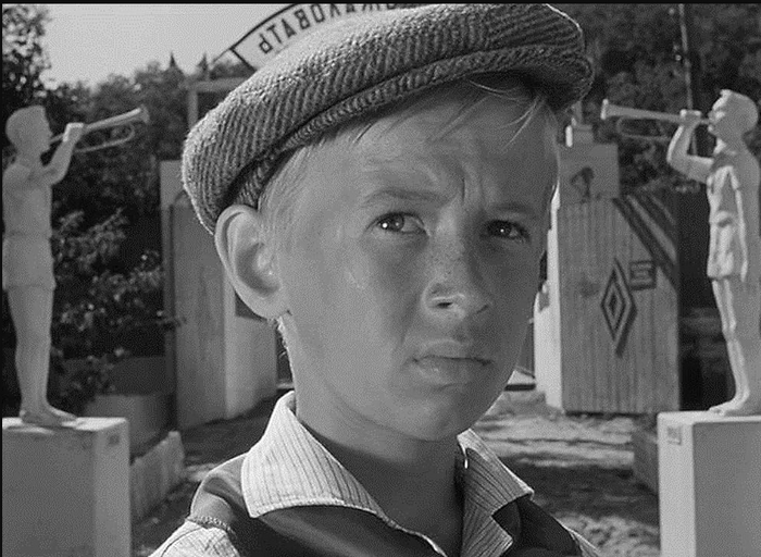 Данька Щусь (к\ф "Неуловимые мстители", 1966 г; "Новые приключения неуловимых", 1968 г; "Корона Российской империи, или Снова неуловимые", 1971г)