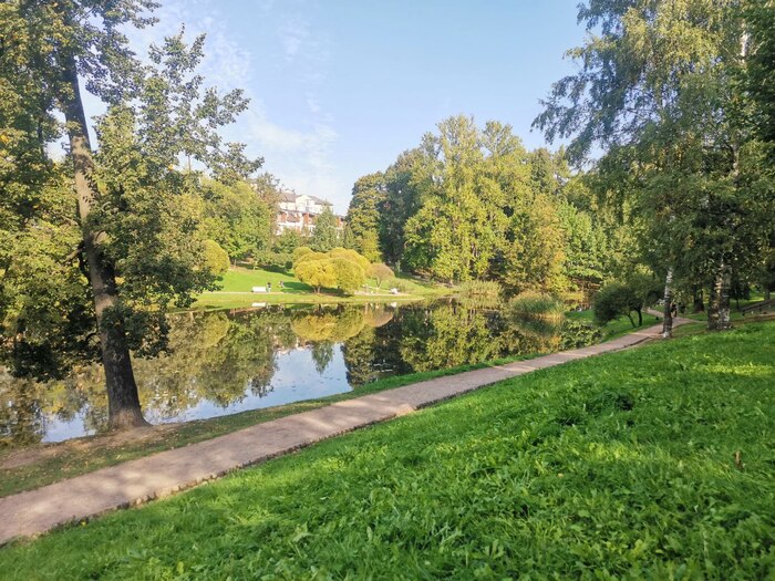 Парк Усадьбы Орловых-Денисовых