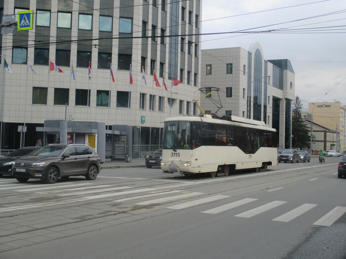 13 трамвай, но не тот, а другой