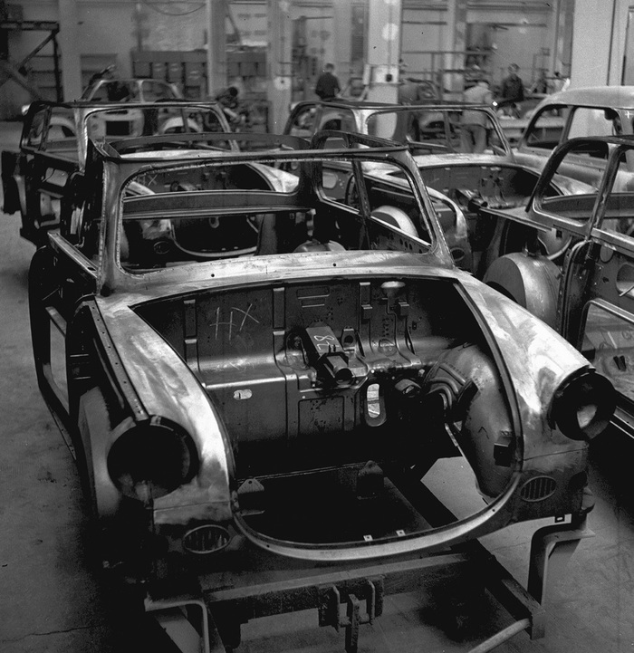  AWZ P 50 Trabant     .   !       ,  ,  .     .