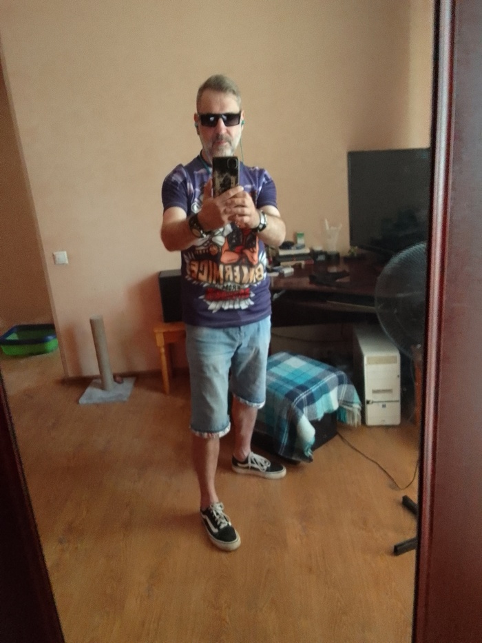   , 