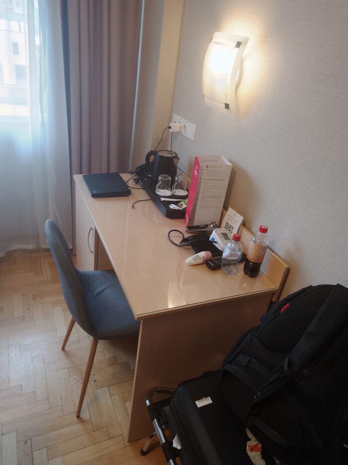 Стол и стул, полноценные