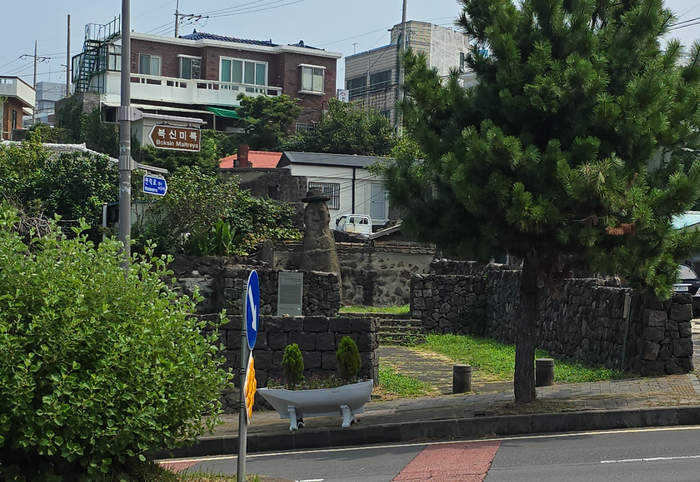 два в одном - харыбан и пемзовые стенки)