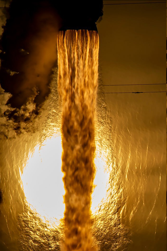 Epic photo of yesterday's Falcon 9 rocket launch, which took place during sunset - Technologies, Rocket launch, Falcon 9, Spacex, Technics, Telegram (link)