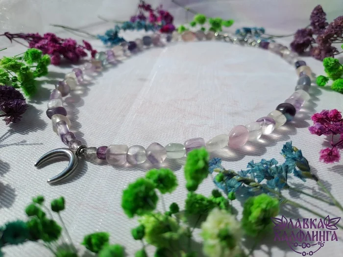 Choker Lunnitsa made of fluorite - My, beauty, Mobile photography, With your own hands, Creation, Needlework without process, Handmade, Bijouterie, Presents, Art, Needlework, Decoration, Natural stones, Choker, Fantasy, In contact with, Longpost